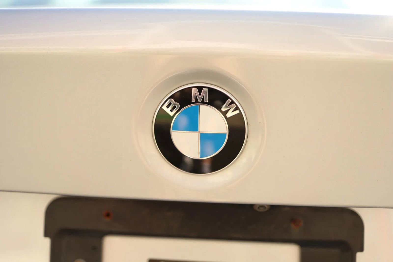 Used 2018 BMW 320i xDrive 320i xDrive Sedan 4D w/ Convenience Package image 34