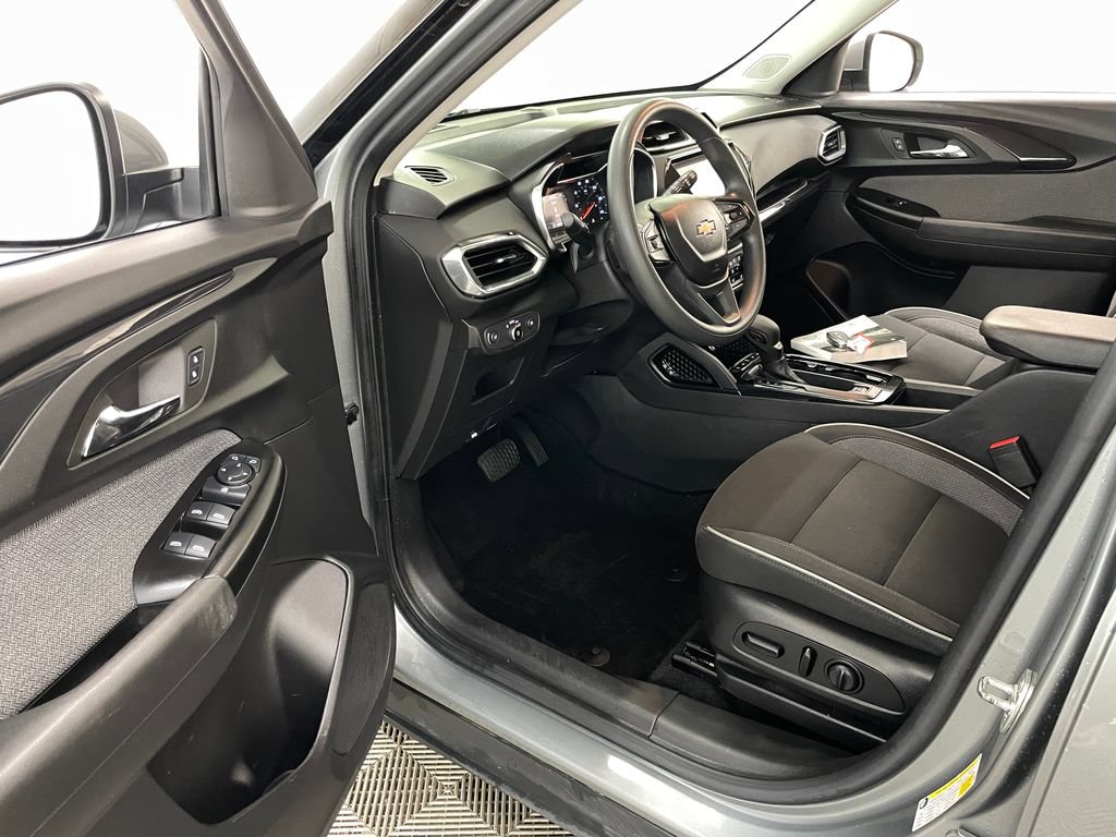 Certified 2023 Chevrolet TrailBlazer LT w/ Convenience Package AWD/4WD image 20