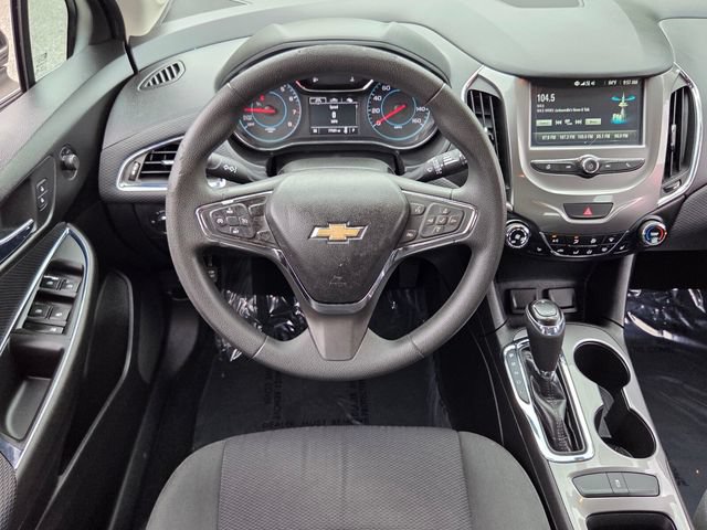Used 2017 Chevrolet Cruze LT w/ Convenience Package FWD image 12
