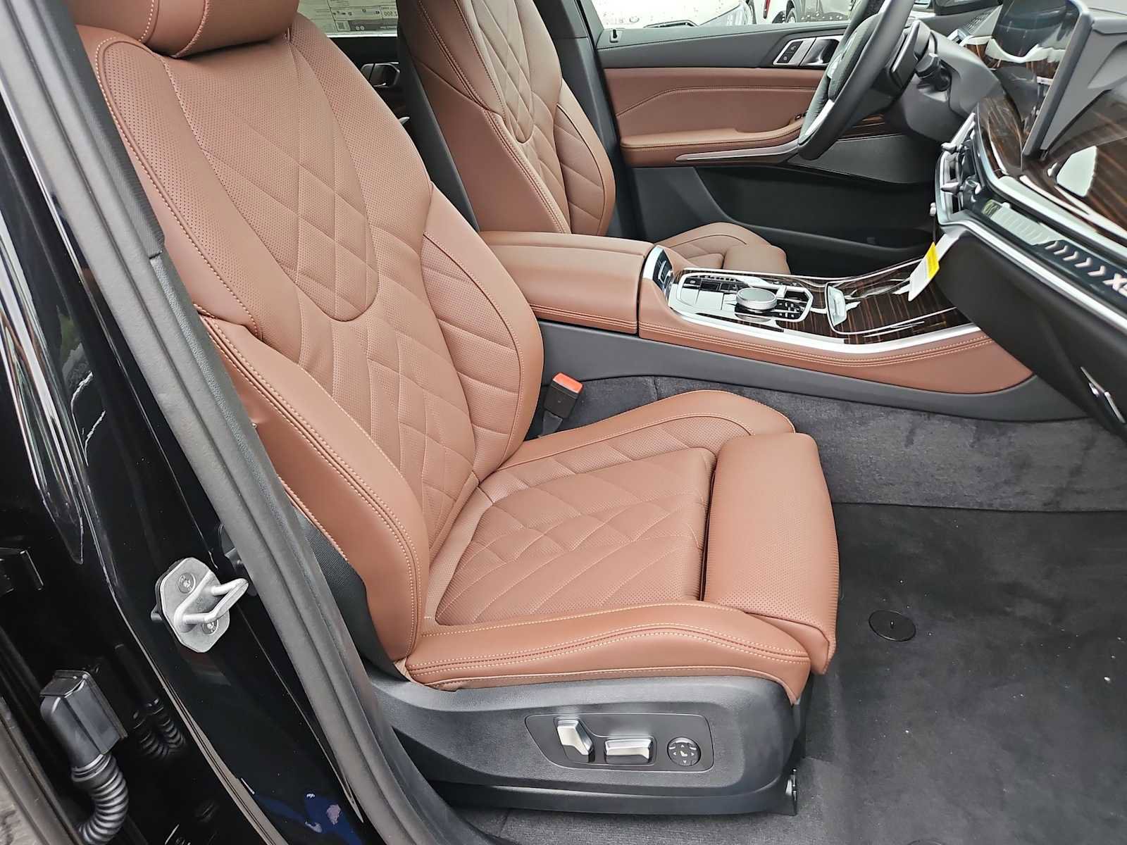 Used 2026 BMW X5 xDrive40i w/ Premium Package image 22