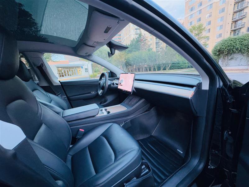 Used 2021 Tesla Model Y Long Range image 29