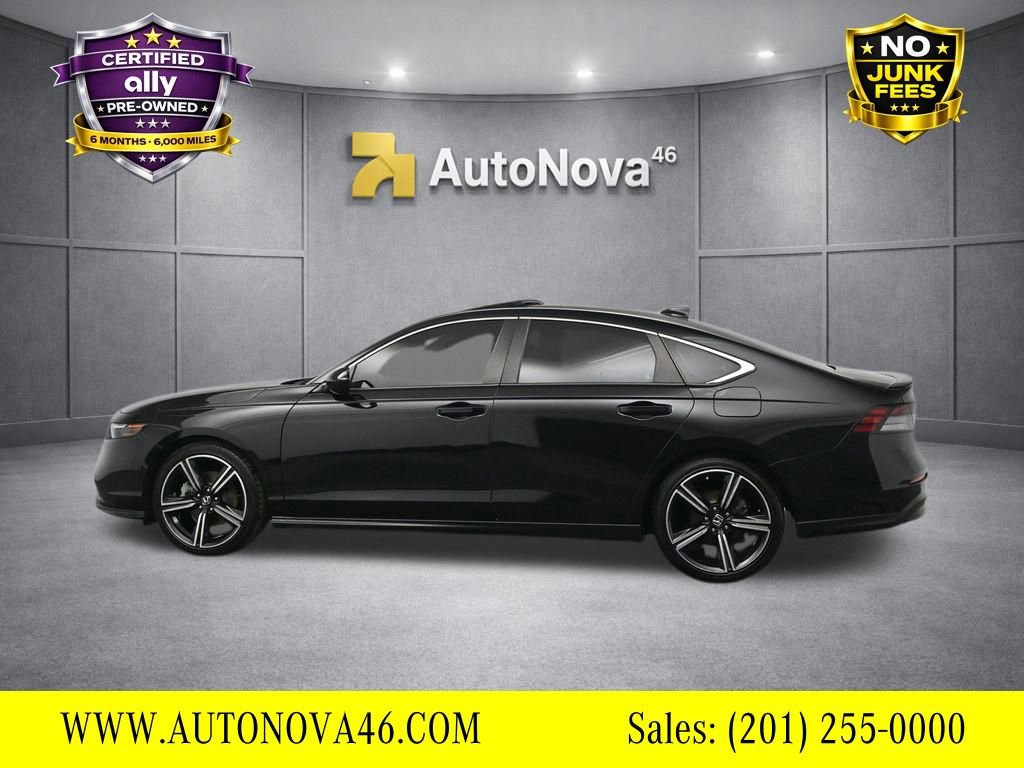 Used 2023 Honda Accord Sport image 3