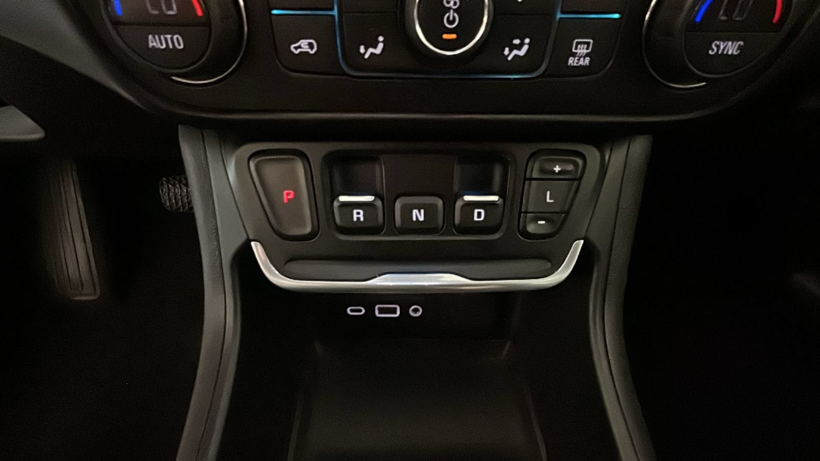 Used 2021 GMC Terrain SLT FWD image 24