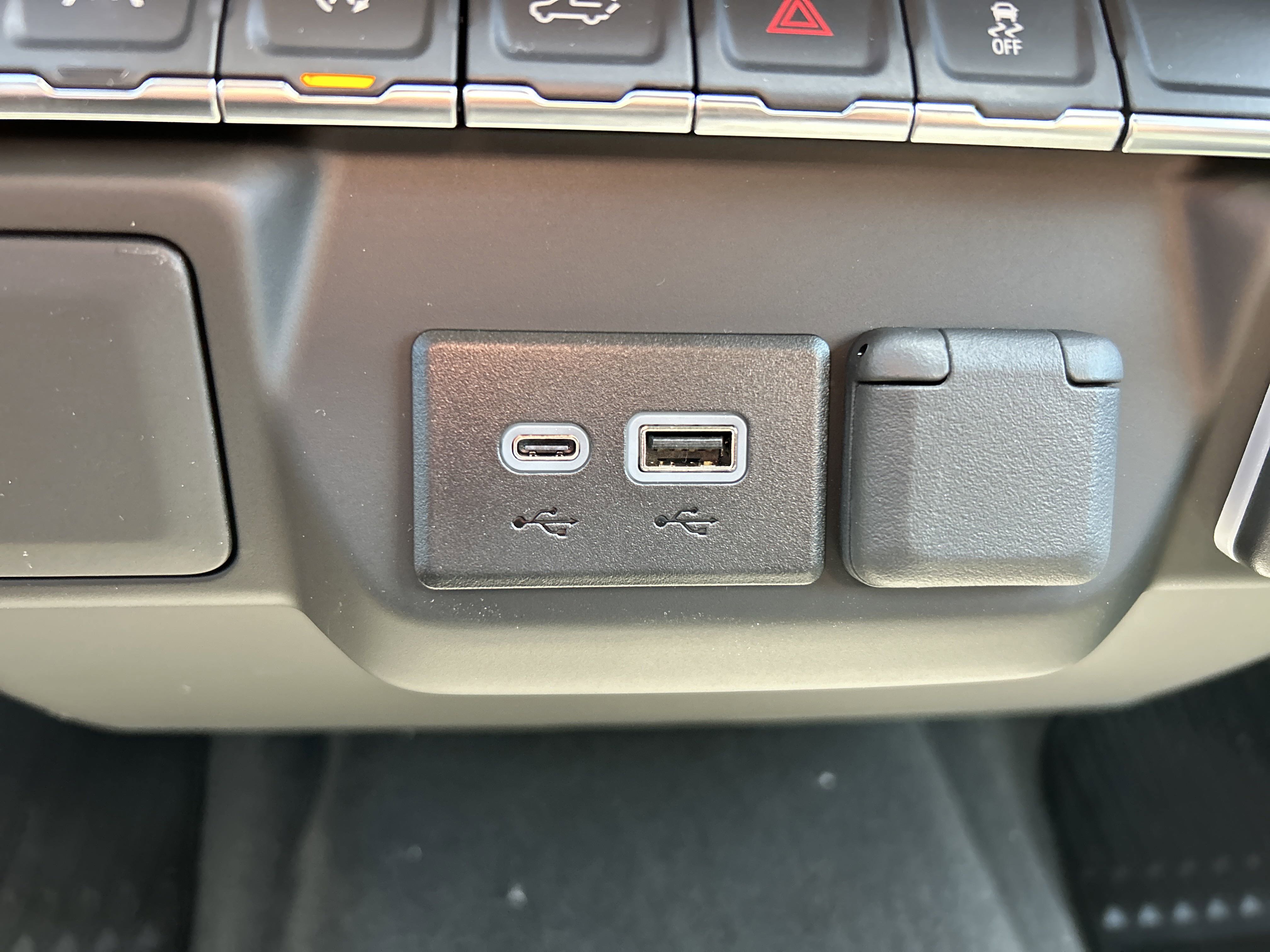 New 2025 GMC Sierra 1500 Pro w/ Graphite Edition image 50