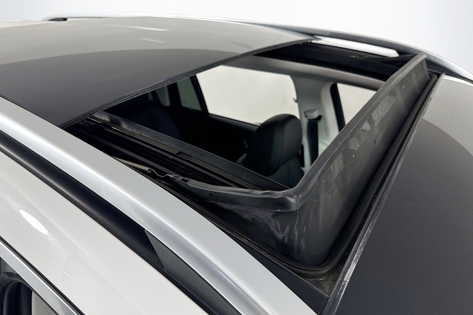 Used 2024 Mercedes-Benz GLS 450 4MATIC image 23