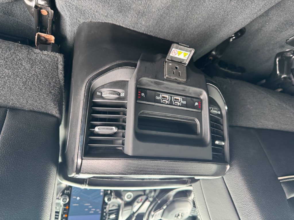 Used 2022 RAM 3500 Limited w/ Night Edition AWD/4WD image 17