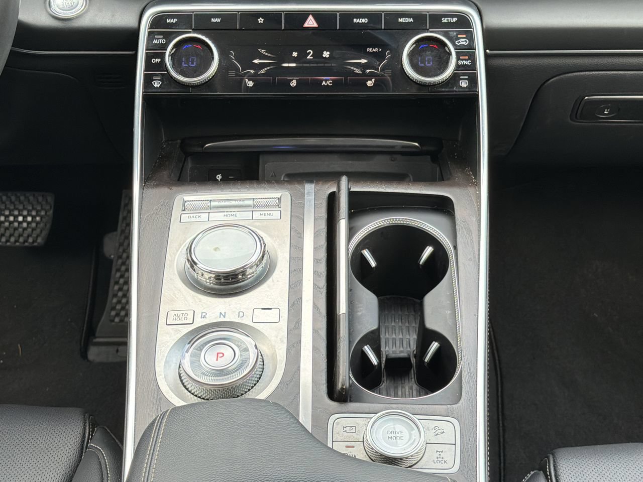 Used 2024 Genesis GV80 2.5T AWD/4WD image 4