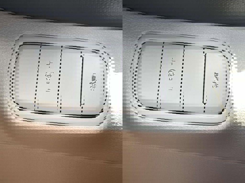 New 2025 Hyundai Venue Limited image 35