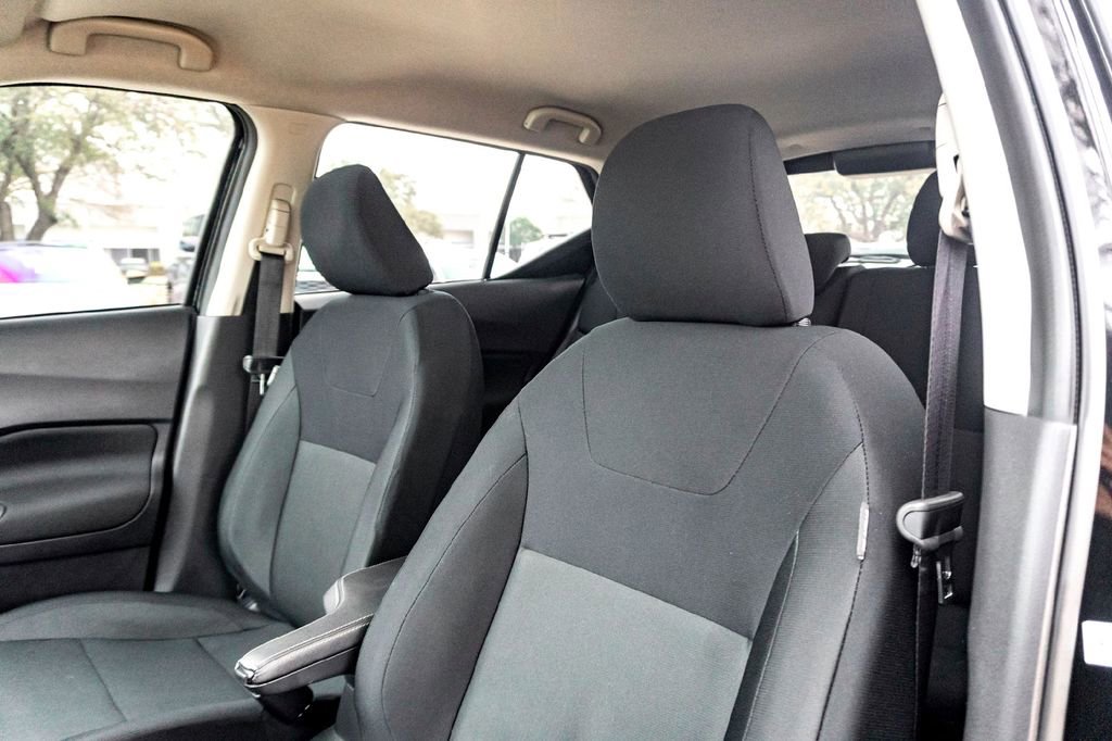 Used 2025 Nissan Kicks Play S image 13