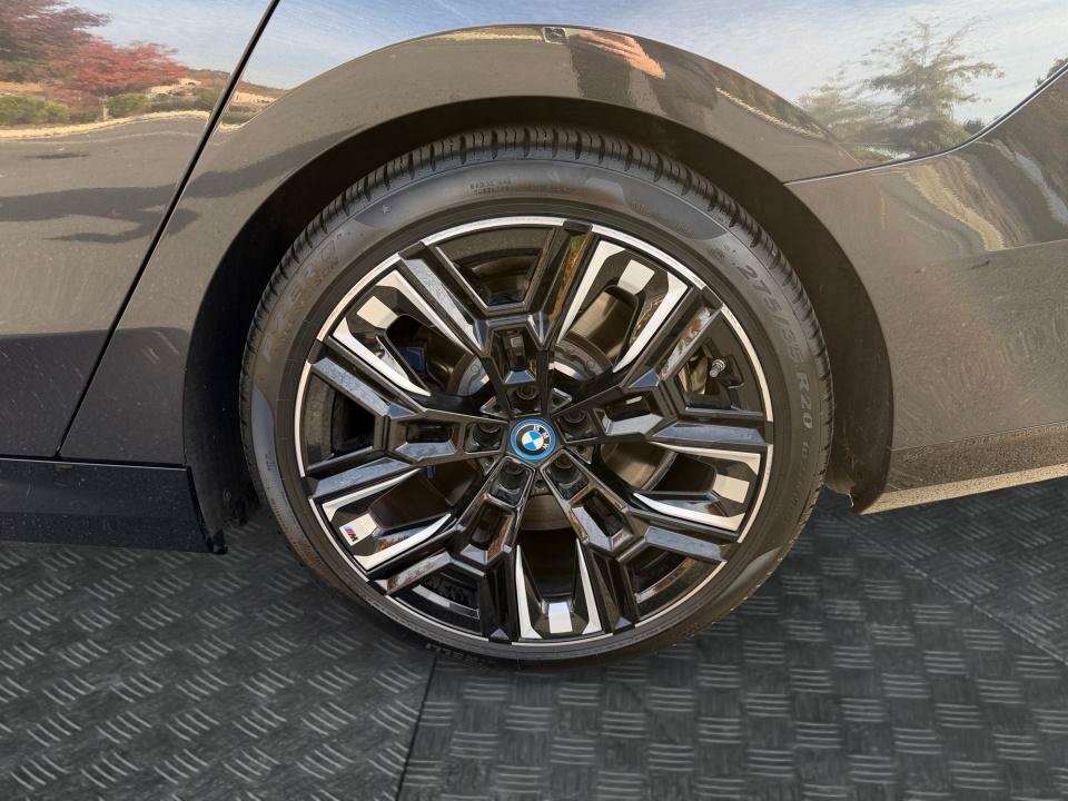 Used 2024 BMW i5 M60 w/ Premium Package AWD/4WD image 22