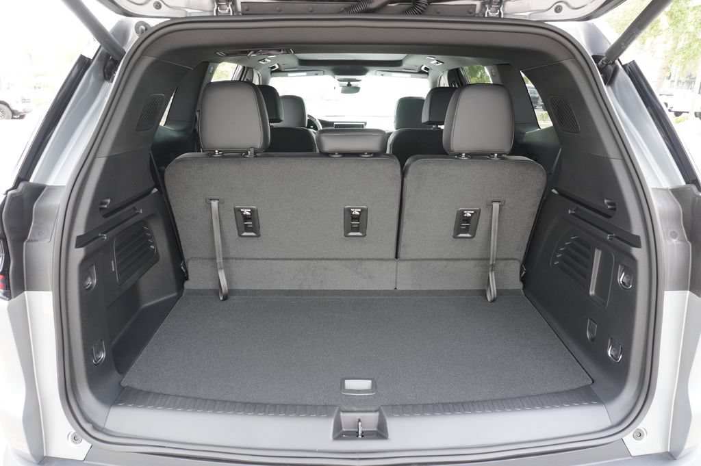 New 2026 GMC Acadia Elevation w/ Super Cruise Package FWD image 9