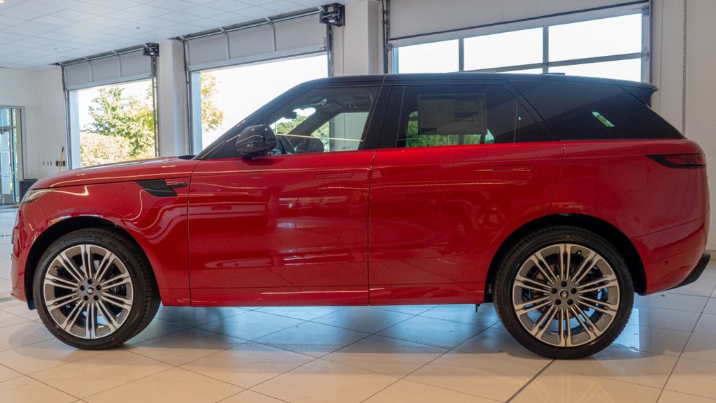 New 2025 Land Rover Range Rover Sport Dynamic SE video 2