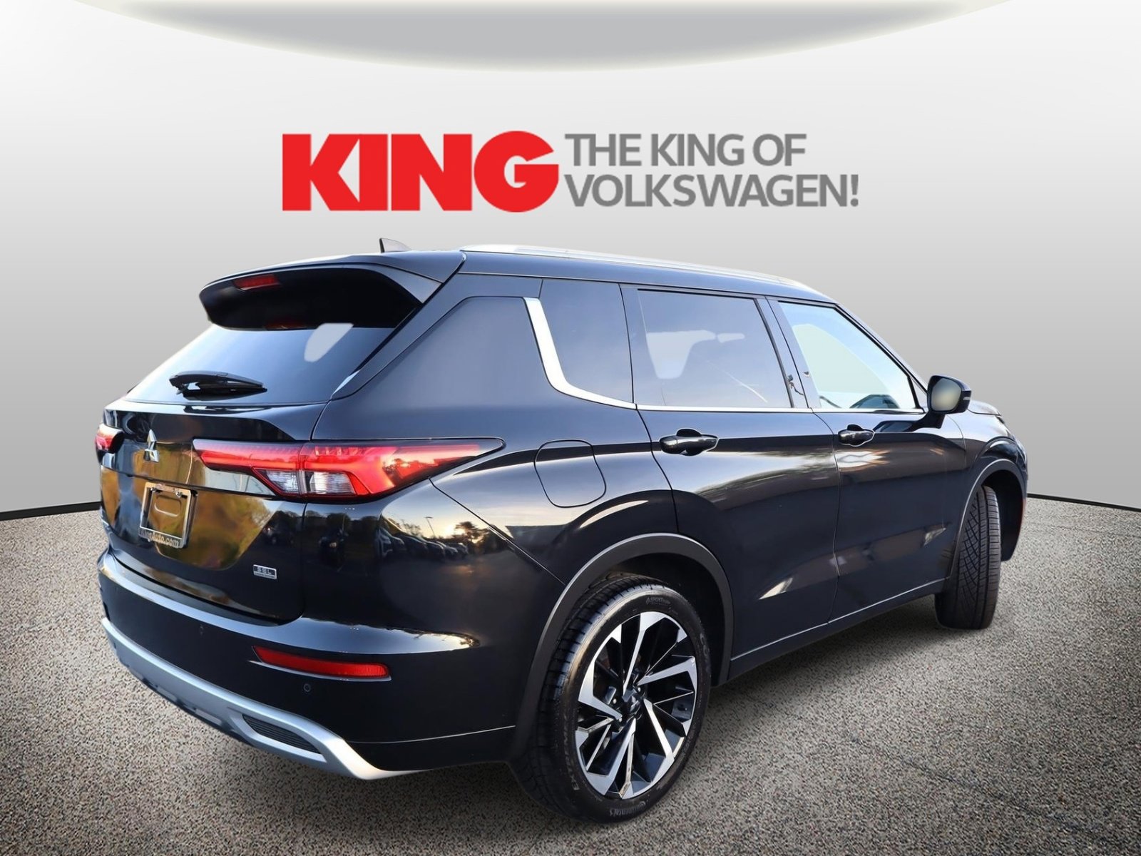 Used 2022 Mitsubishi Outlander SEL image 3