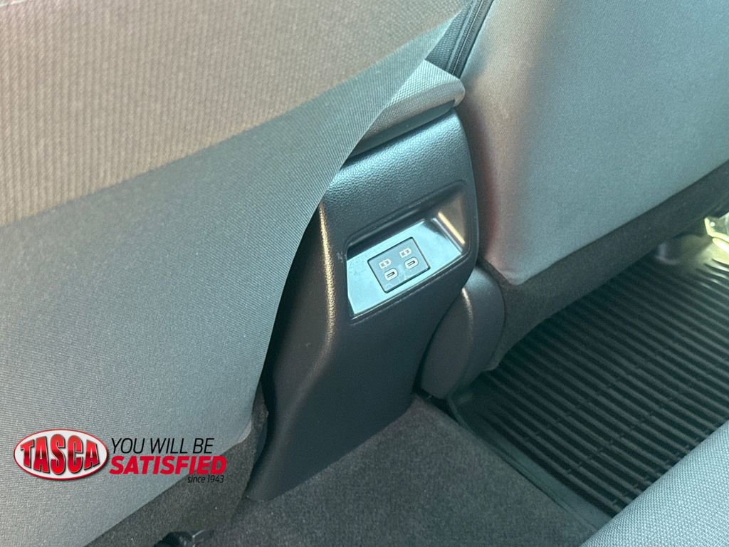 Used 2026 Toyota Corolla LE FWD image 33