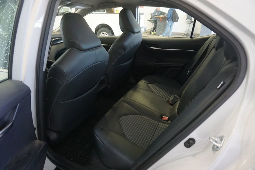 Used 2023 Toyota Camry SE w/ Cold Weather Package image 13