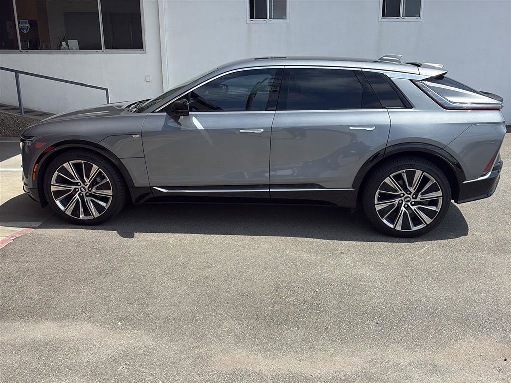 Used 2023 Cadillac Lyriq 2WD image 6