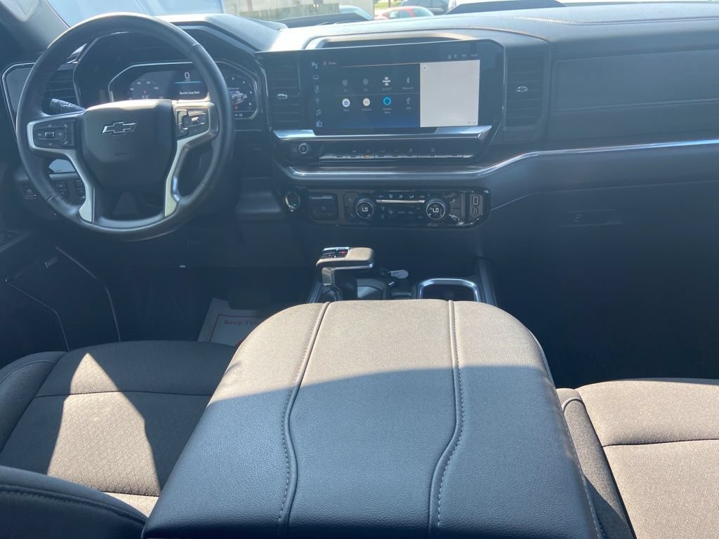 Used 2024 Chevrolet Silverado 1500 LT Trail Boss w/ Convenience Package II AWD/4WD image 8
