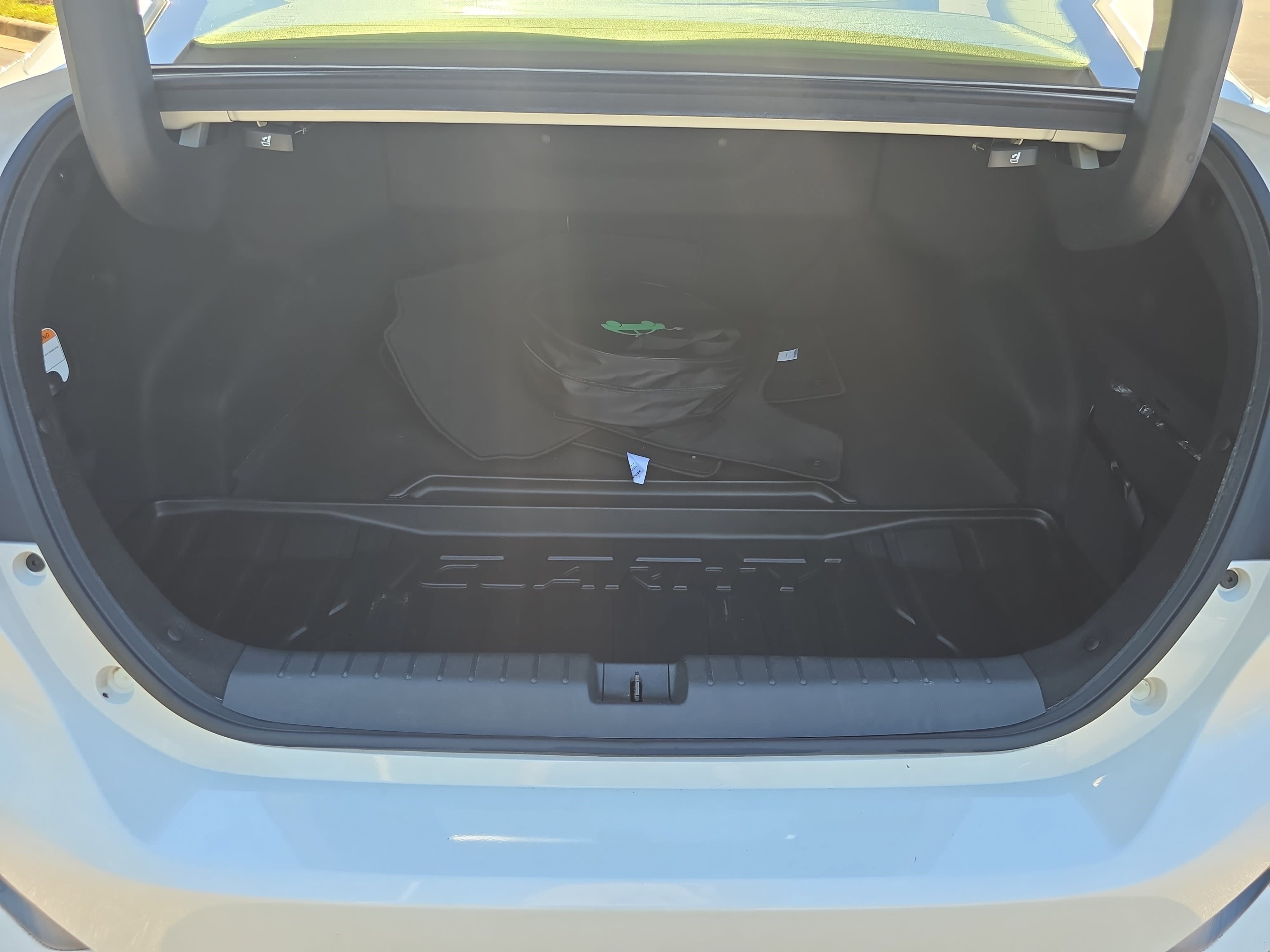 Used 2018 Honda Clarity Touring image 13