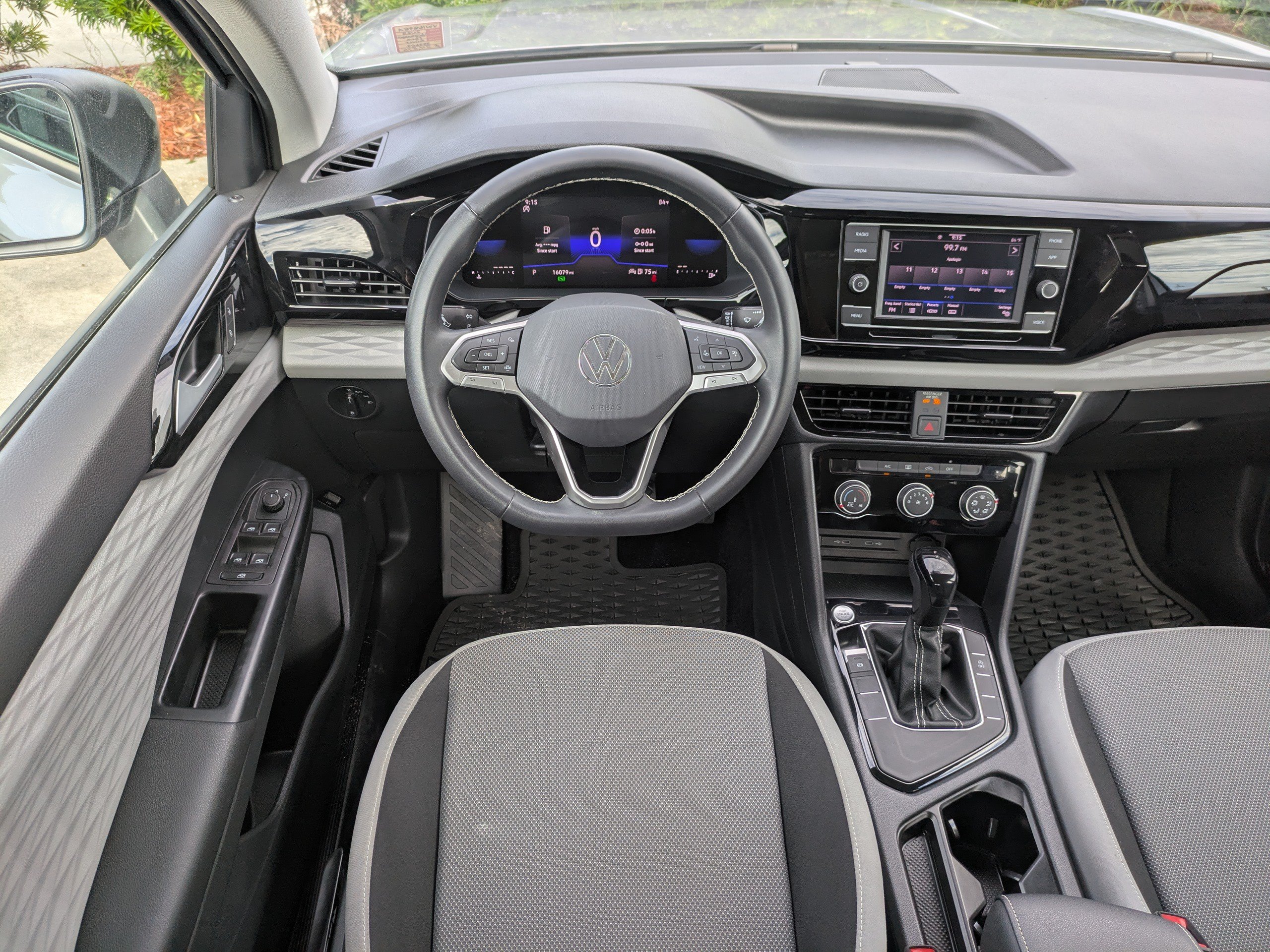 Certified 2023 Volkswagen Taos S FWD image 16