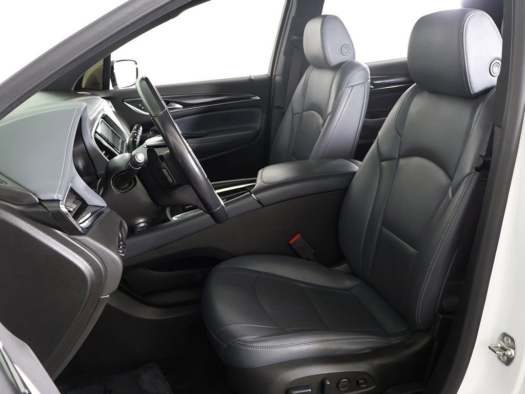 Used 2024 Buick Enclave Premium image 33