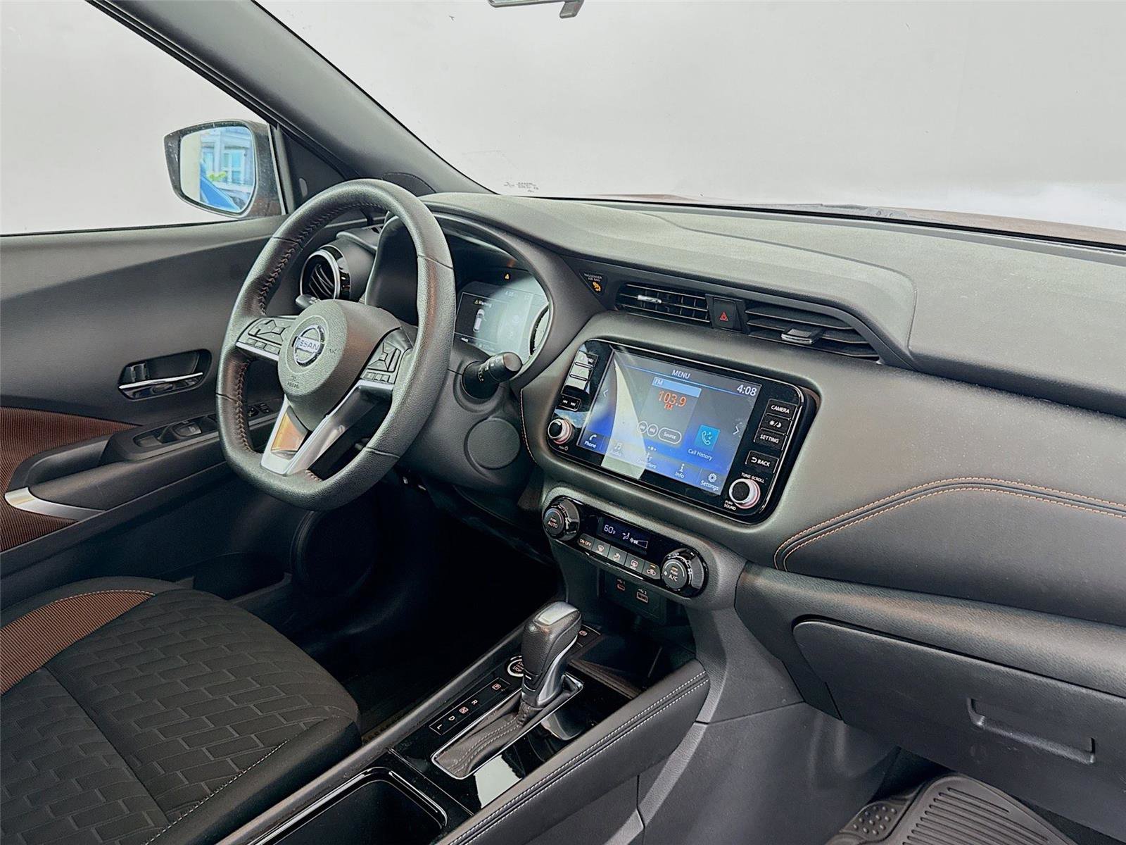 Used 2021 Nissan Kicks SR image 27