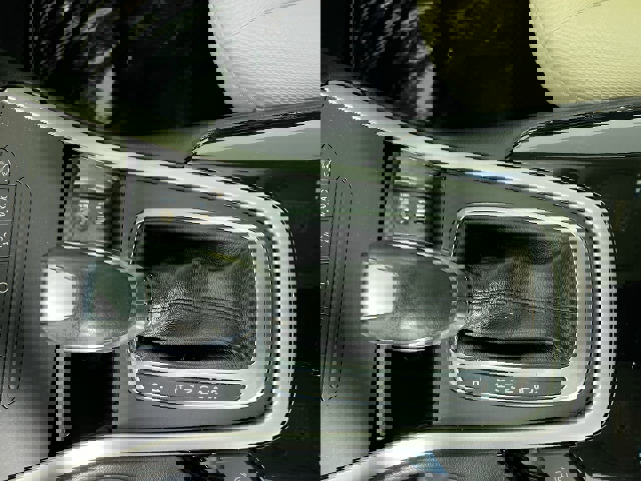 Used 2015 Ford Edge SEL image 24