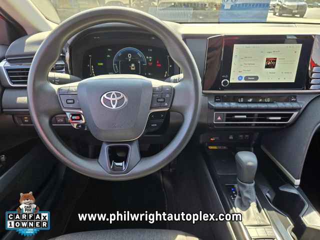 Used 2025 Toyota Camry LE FWD image 13