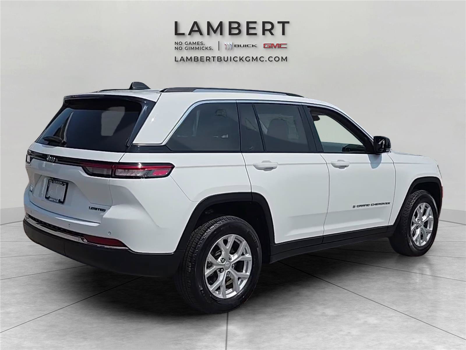 Used 2023 Jeep Grand Cherokee Limited AWD/4WD image 5