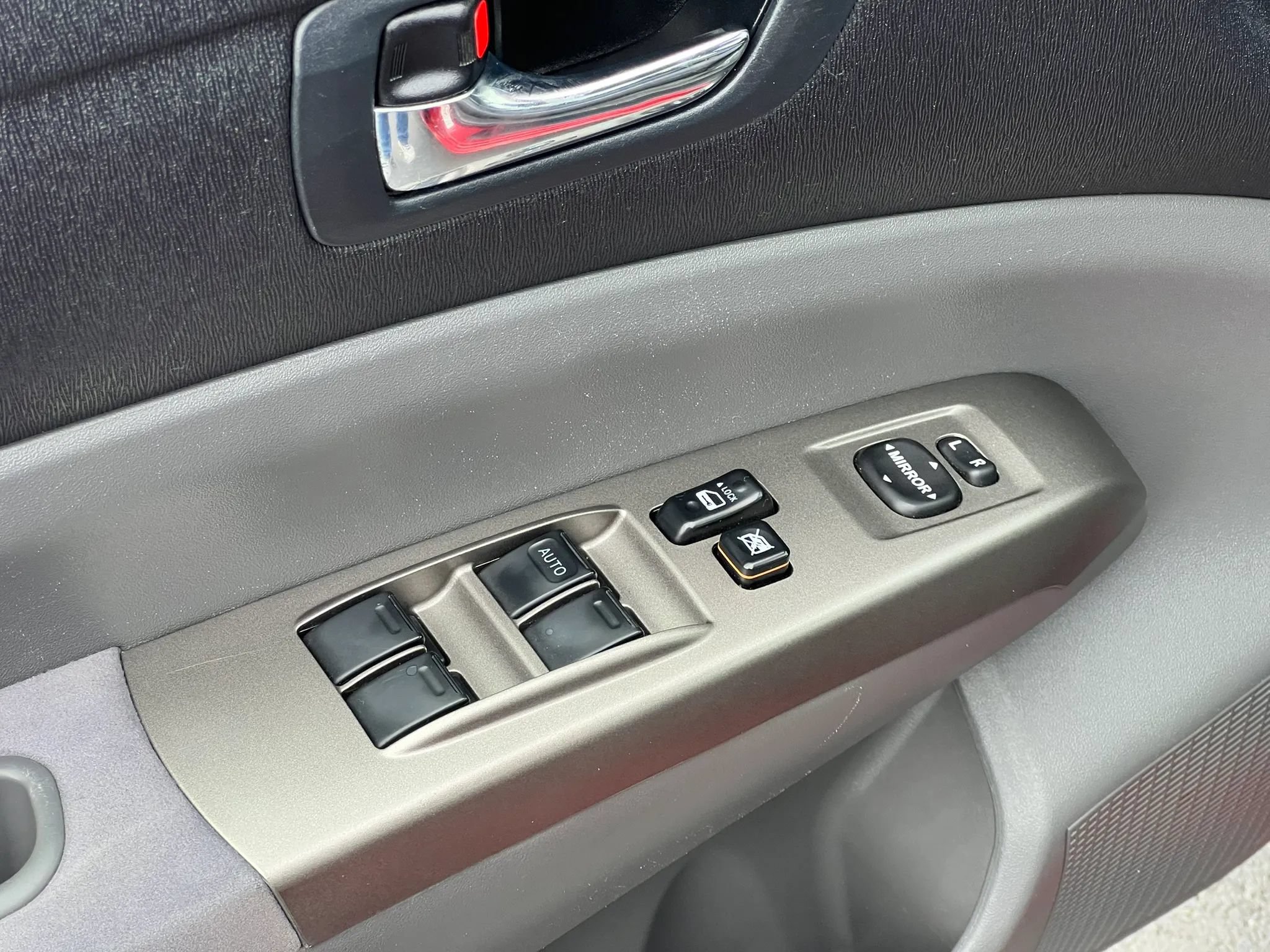 Used 2006 Toyota Prius FWD image 28