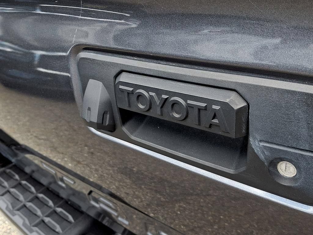 Used 2023 Toyota Tacoma TRD Off-Road AWD/4WD image 32