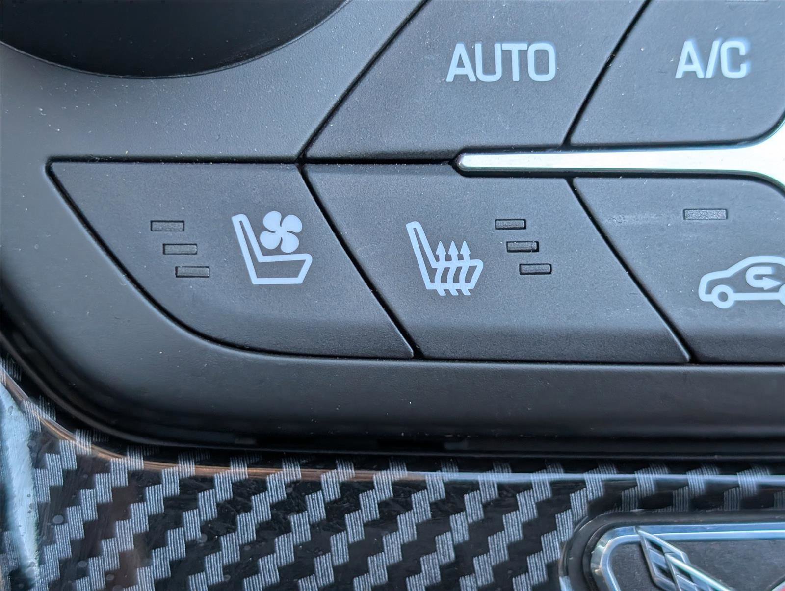 Used 2014 Chevrolet Corvette Stingray Convertible w/ 2LT Preferred Equipment Group image 23