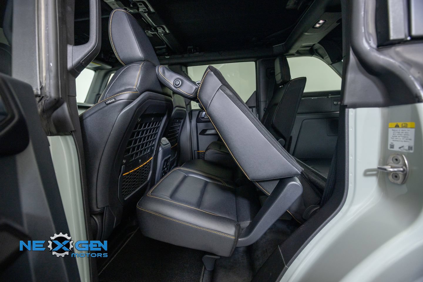 Used 2024 Ford Bronco Badlands AWD/4WD image 32