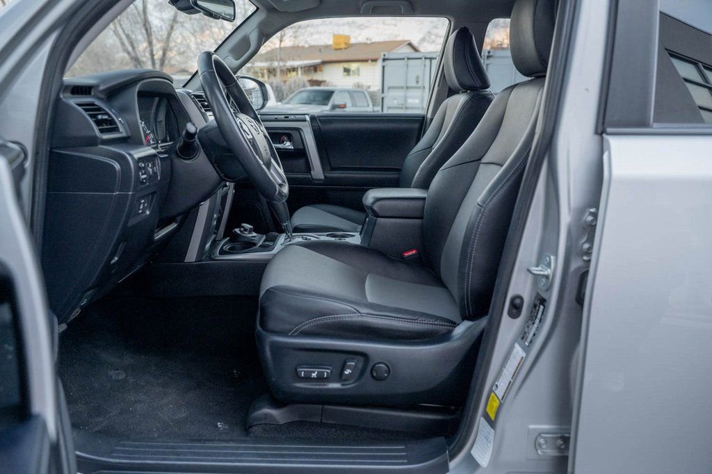 Used 2022 Toyota 4Runner SR5 Premium image 30