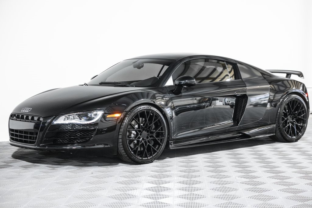 Used 2012 Audi R8 V10 w/ Enhanced Leather Pkg image 16