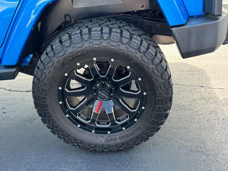 Used 2015 Jeep Wrangler Unlimited Sahara w/ Connectivity Group AWD/4WD image 7