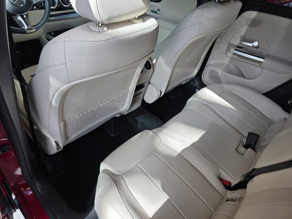 New 2026 Mercedes-Benz GLA 250 image 10