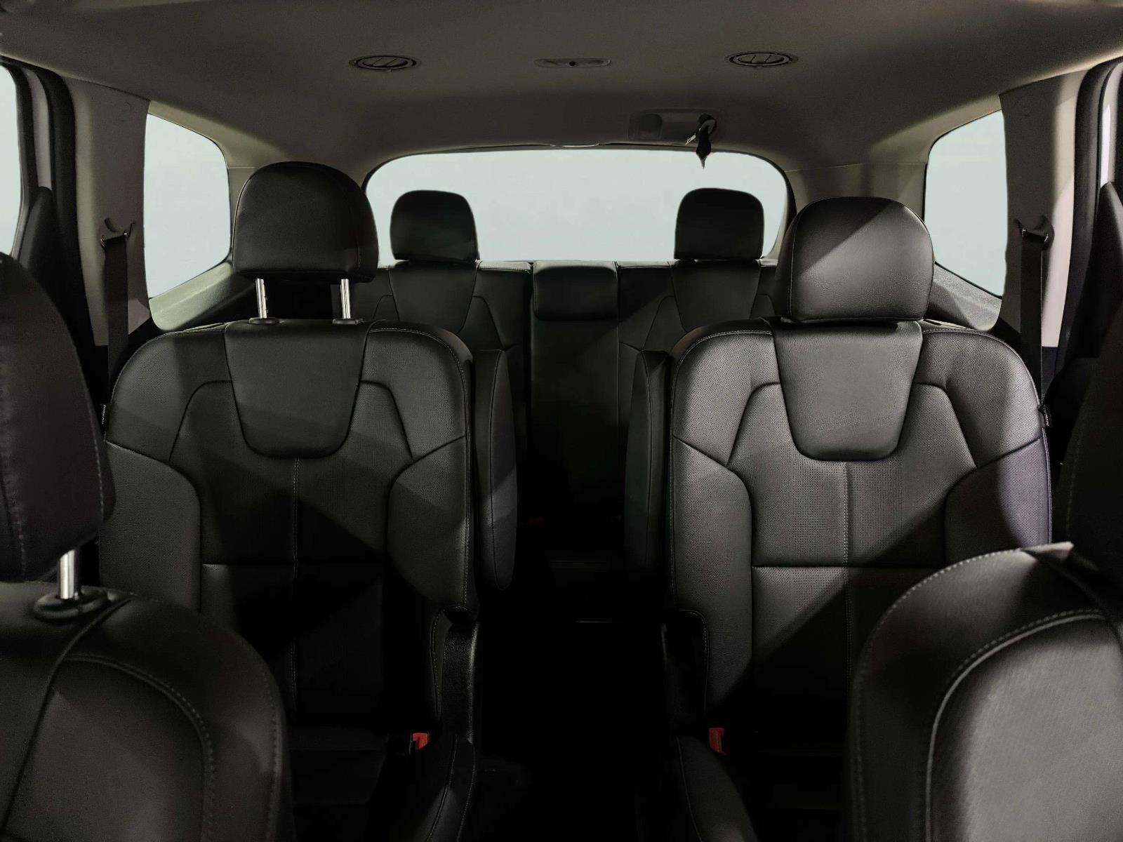 Used 2023 Kia Telluride EX w/ EX Captain's Chair Package FWD image 47