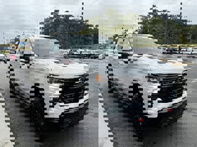 Used 2024 Chevrolet Silverado 1500 LT Trail Boss w/ Protection Package image 9