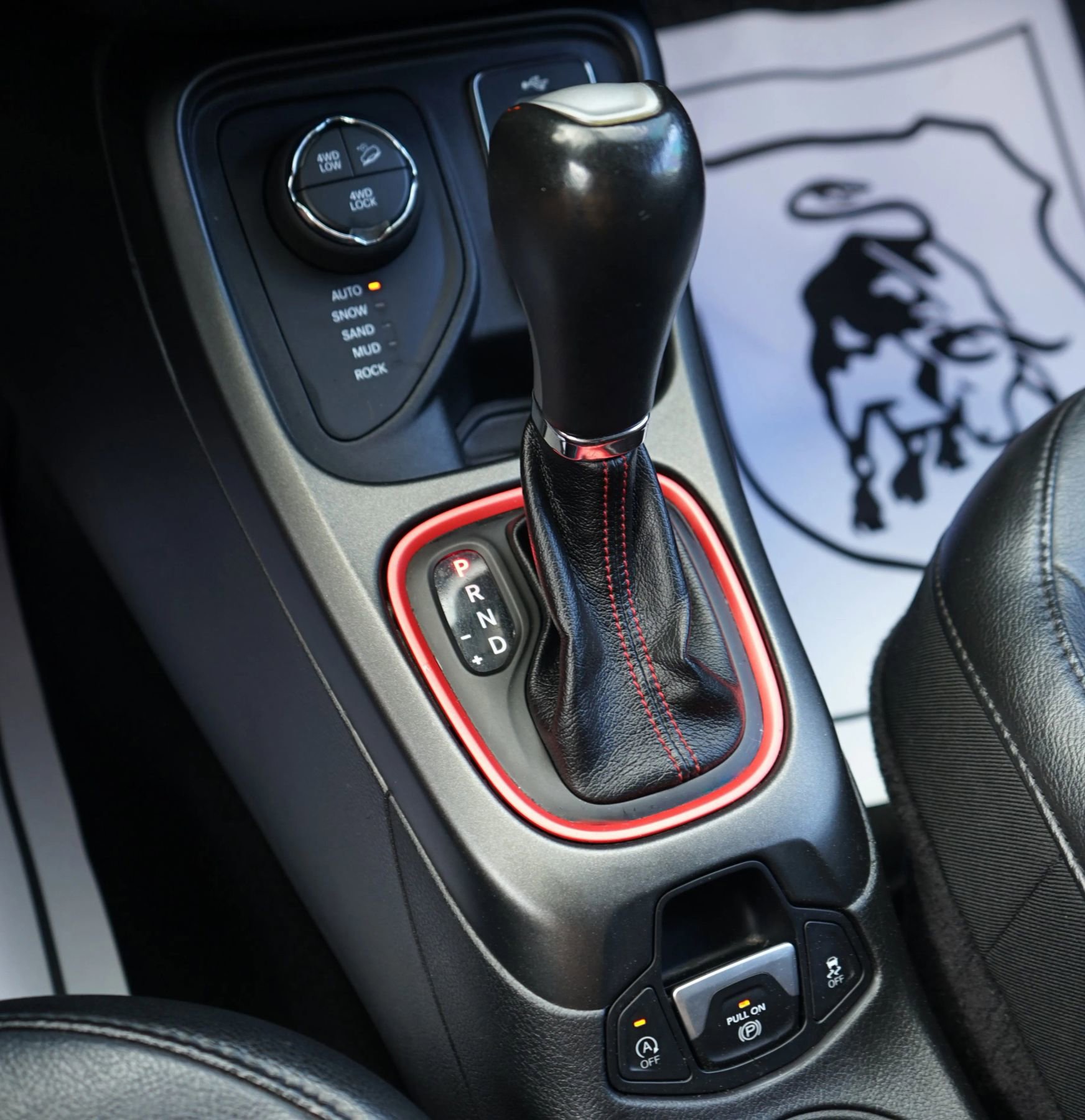 Used 2018 Jeep Compass Trailhawk image 24