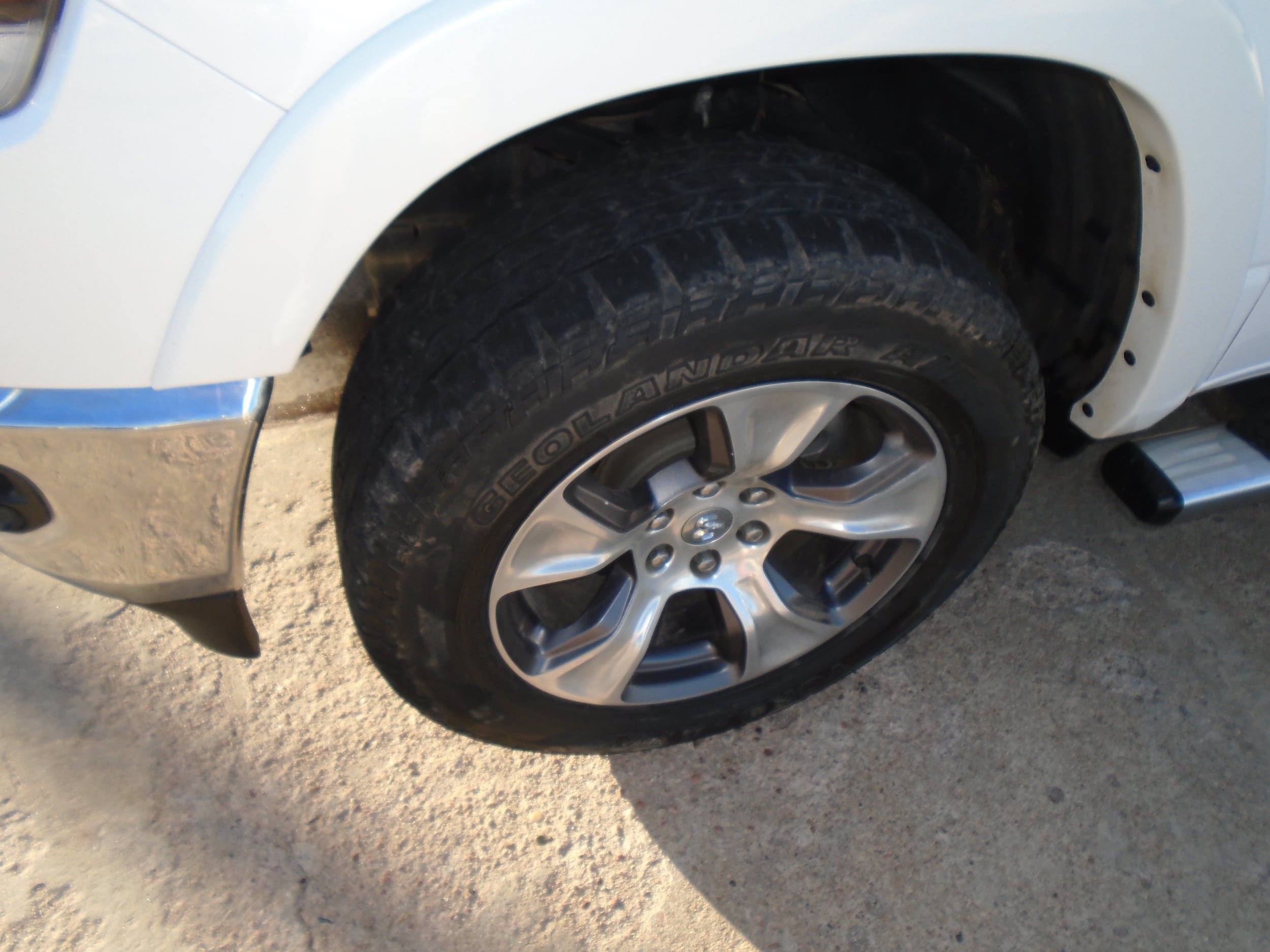 Used 2021 RAM 1500 Laramie AWD/4WD image 5