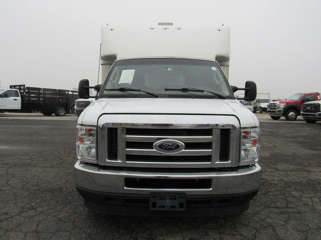 Used 2023 Ford E-450 and Econoline 450 Super Duty w/ Power Windows & Locks Group image 8