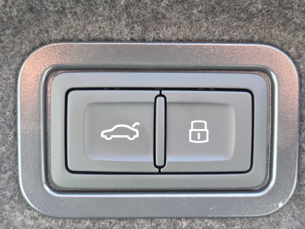New 2026 Audi A6 Premium Plus AWD/4WD image 13