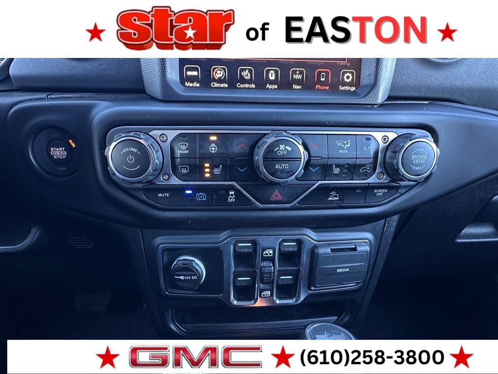 Used 2022 Jeep Wrangler Unlimited Sahara w/ Cold Weather Group image 33