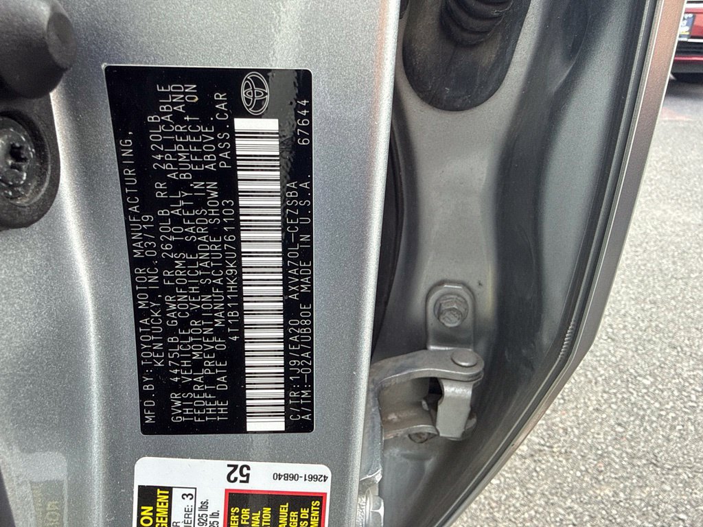 Used 2019 Toyota Camry SE w/ Convenience Package FWD image 11