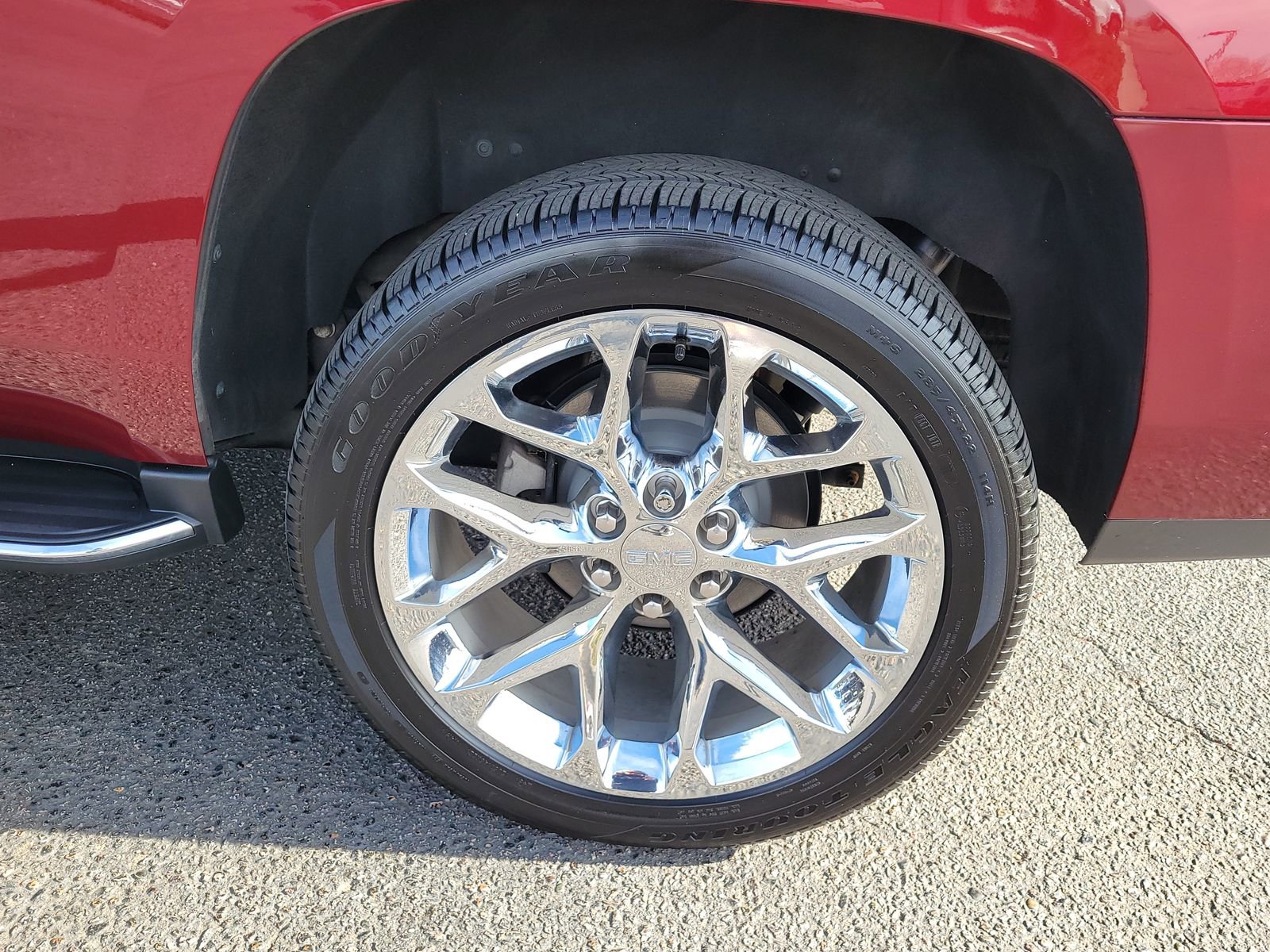 Used 2019 GMC Yukon SLT image 14