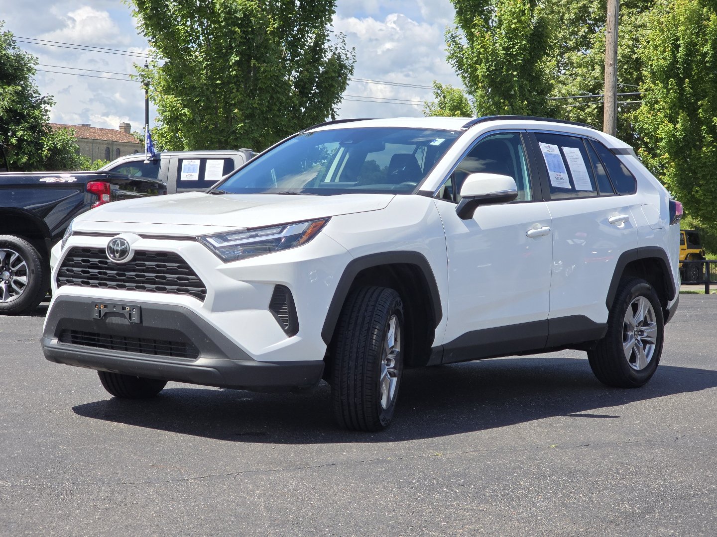 Used 2024 Toyota RAV4 XLE FWD image 16