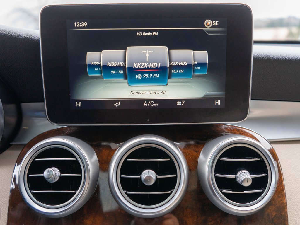 Used 2017 Mercedes-Benz GLC 300 4MATIC image 24