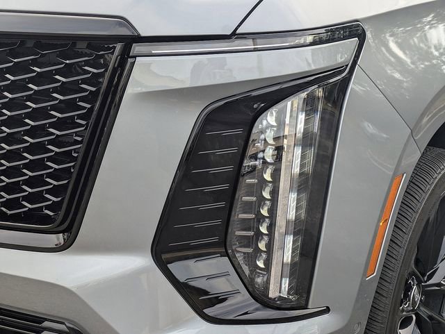 Certified 2026 Cadillac Escalade Platinum Sport w/ LPO, ONYX Package AWD/4WD image 9