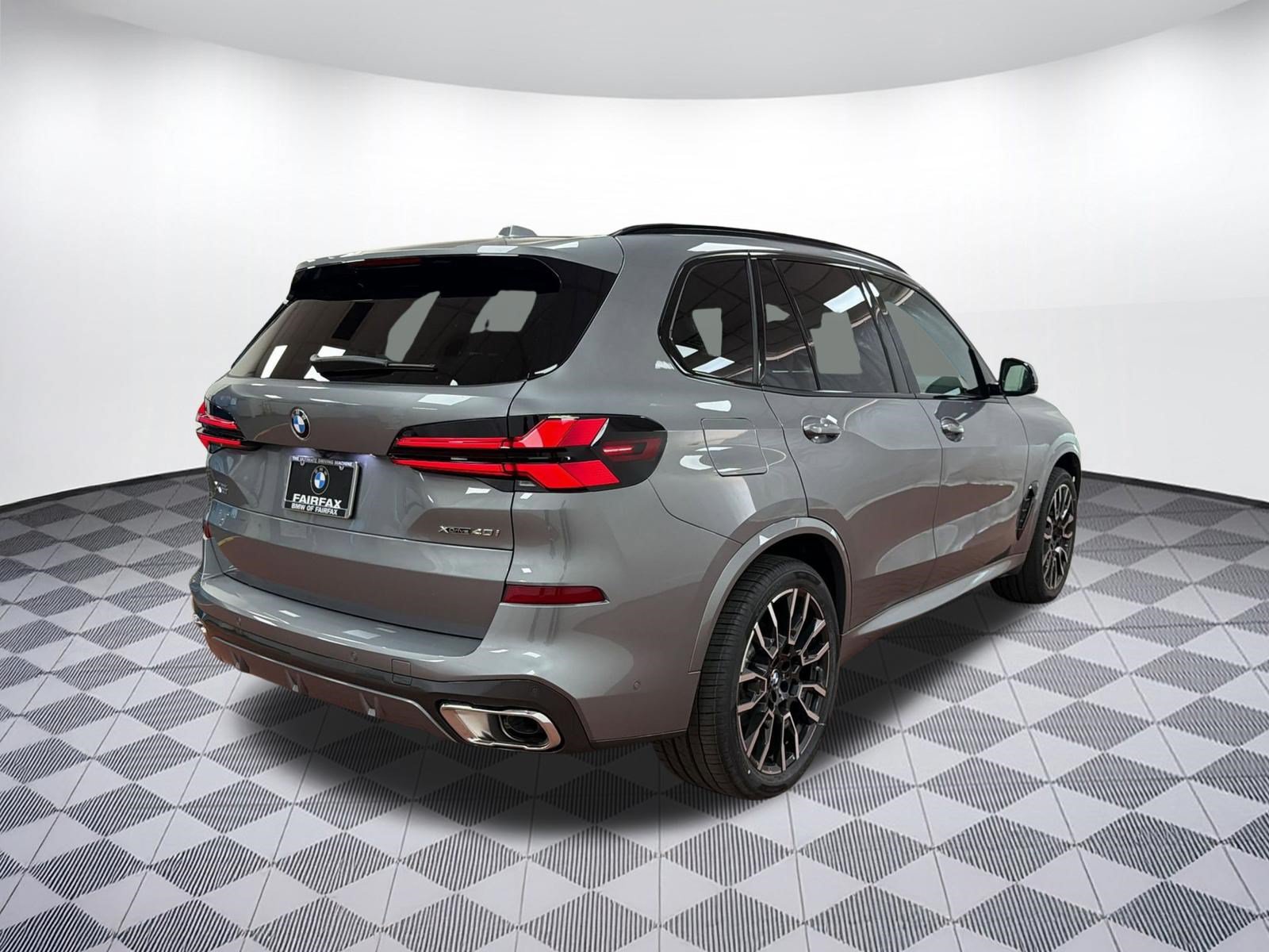 Used 2026 BMW X5 xDrive40i w/ M Sport Package AWD/4WD image 9