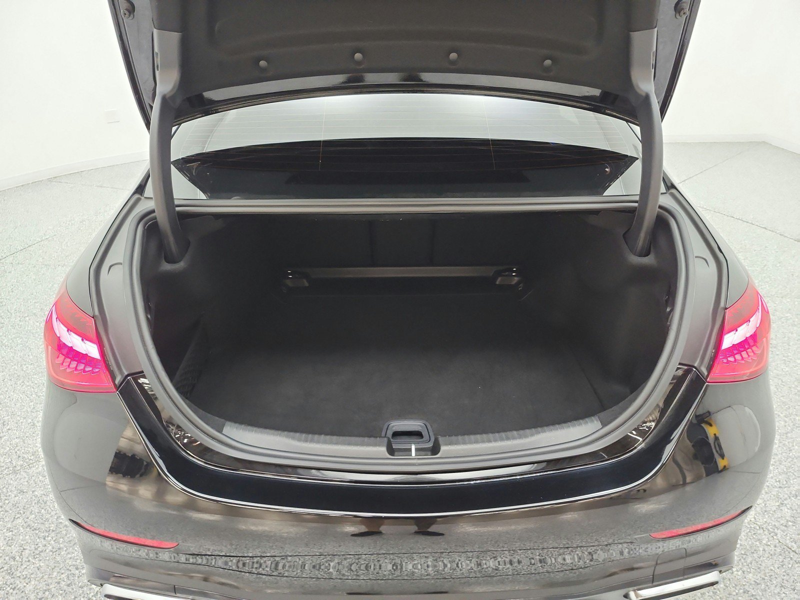 Used 2022 Mercedes-Benz C 300 Sedan image 18